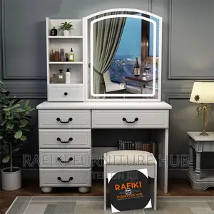 Modern Dressers Mirror / Dressing Table