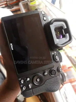 Nikon D Z5