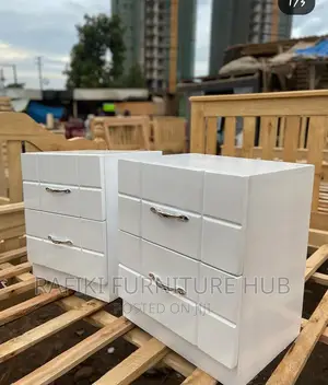 2 Bed Sides White Color