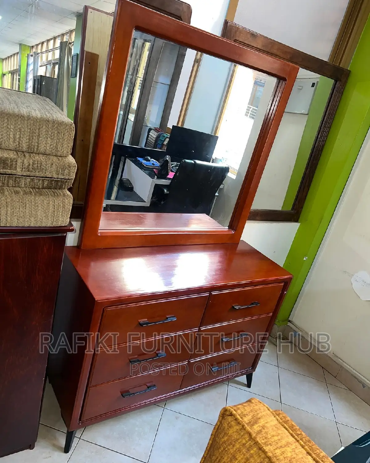 Dressing Mirror/ Dressers Table