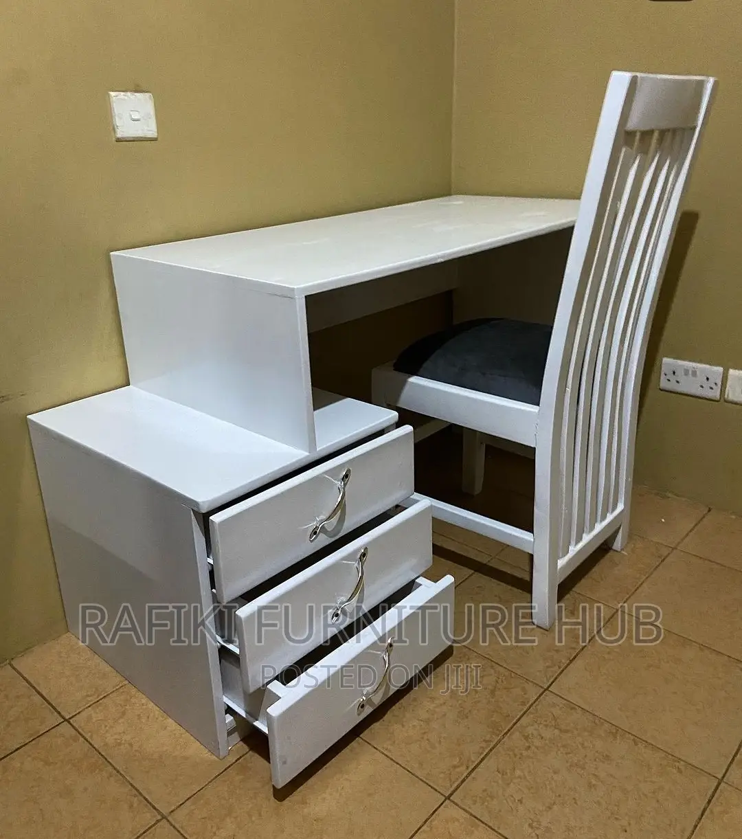 Office Furniture and Single Chair