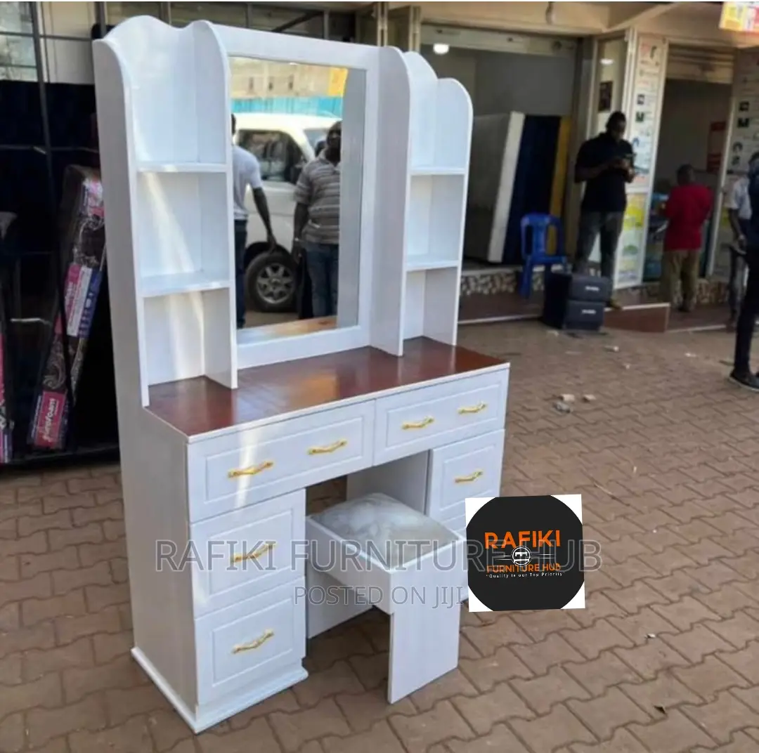 Dressing Mirror/ Dressers Table