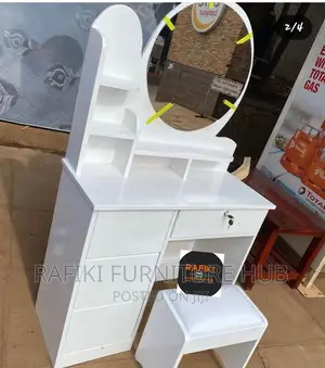 Dressing Mirror/ Dressers Table