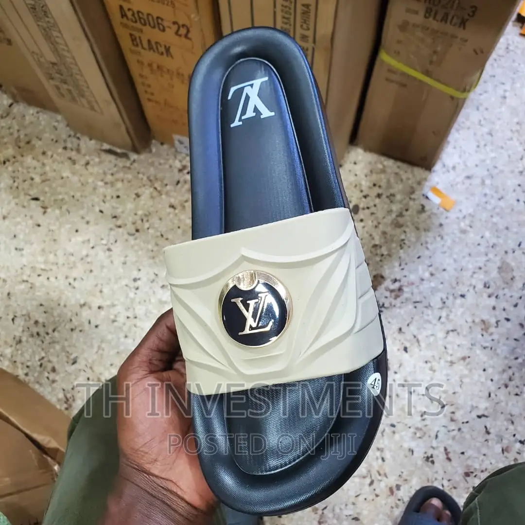 Men's Out Door Open Shoes.