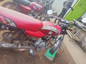 Bajaj Boxer 100 2022 Red
