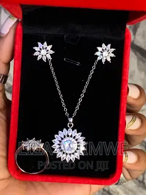 Lady’S Necklaces