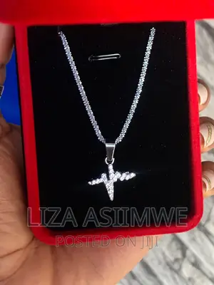 Lady’S Necklaces With a Lifeline Pendant
