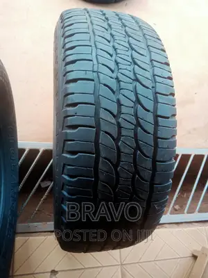 275/65r17 Michelin Good Condition.