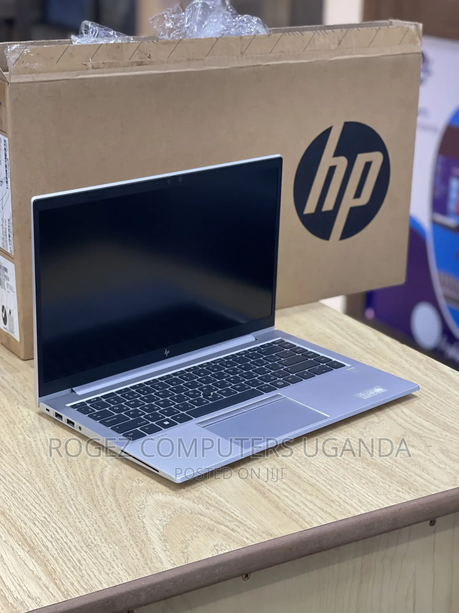 New Laptop HP EliteBook 845 G8 16GB AMD Ryzen 5 SSD 512GB