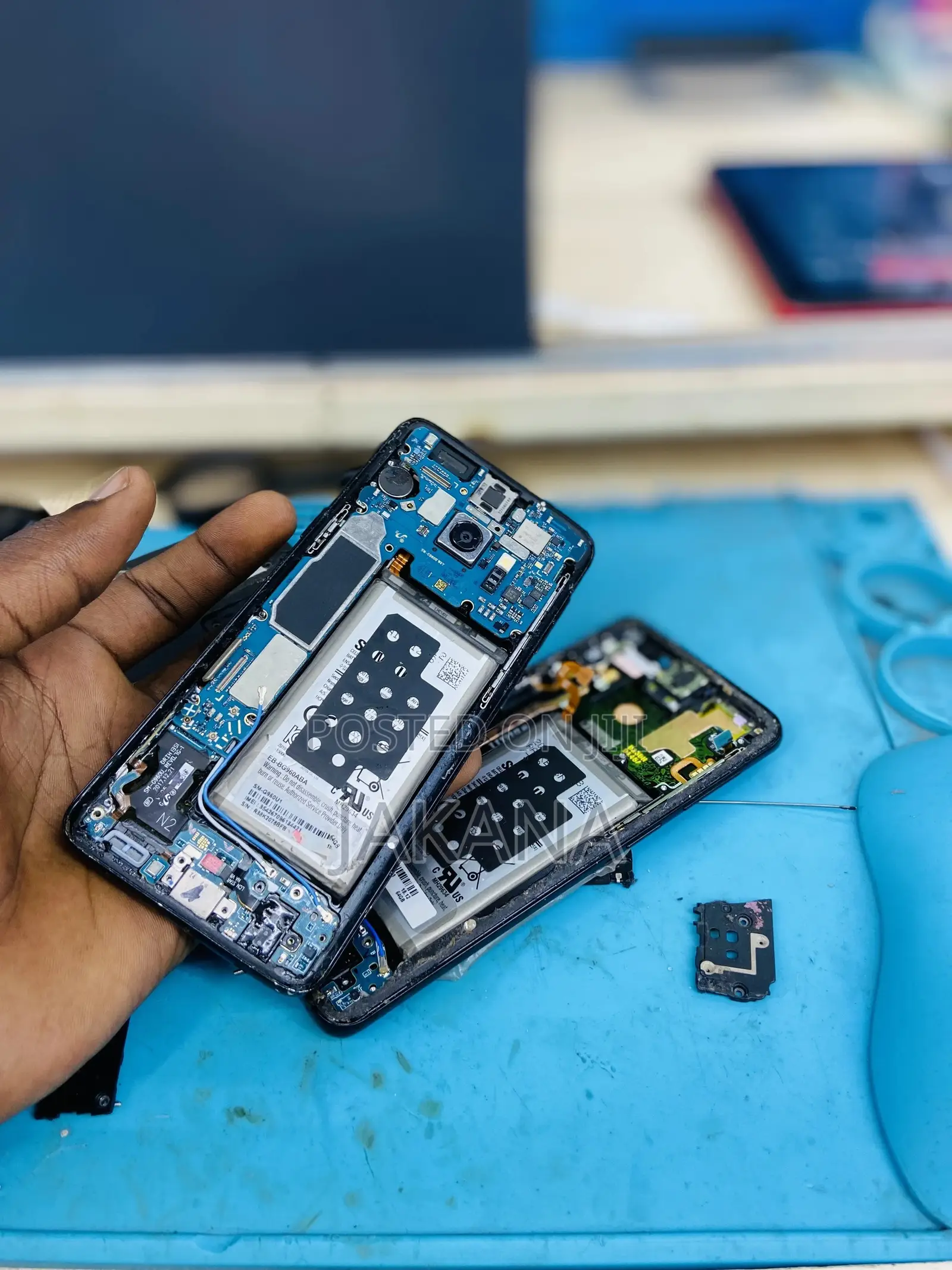 Professional Phone Repair Service In Kampala