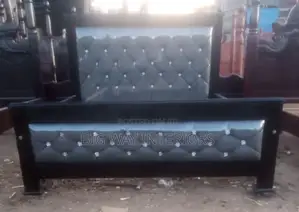 5x6 Gray Leather Bed H3