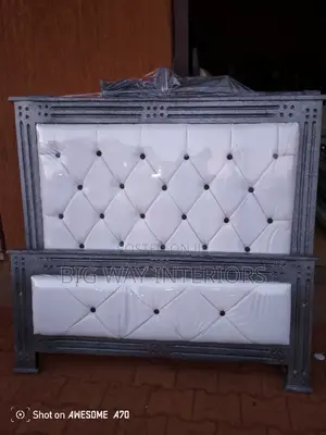 4by6 White Leather Bed H9