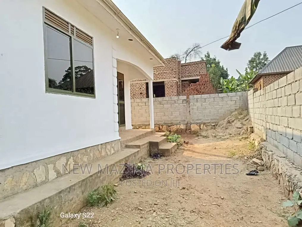 2bdrm House in Bulenga Near Forest, Division A for sale