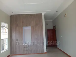 Furnished 4bdrm House in Kira for sale