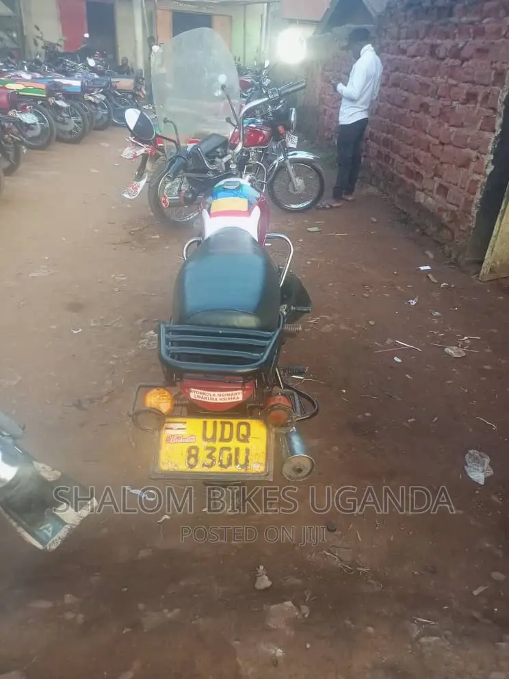 Bajaj Boxer 100 2014 Red