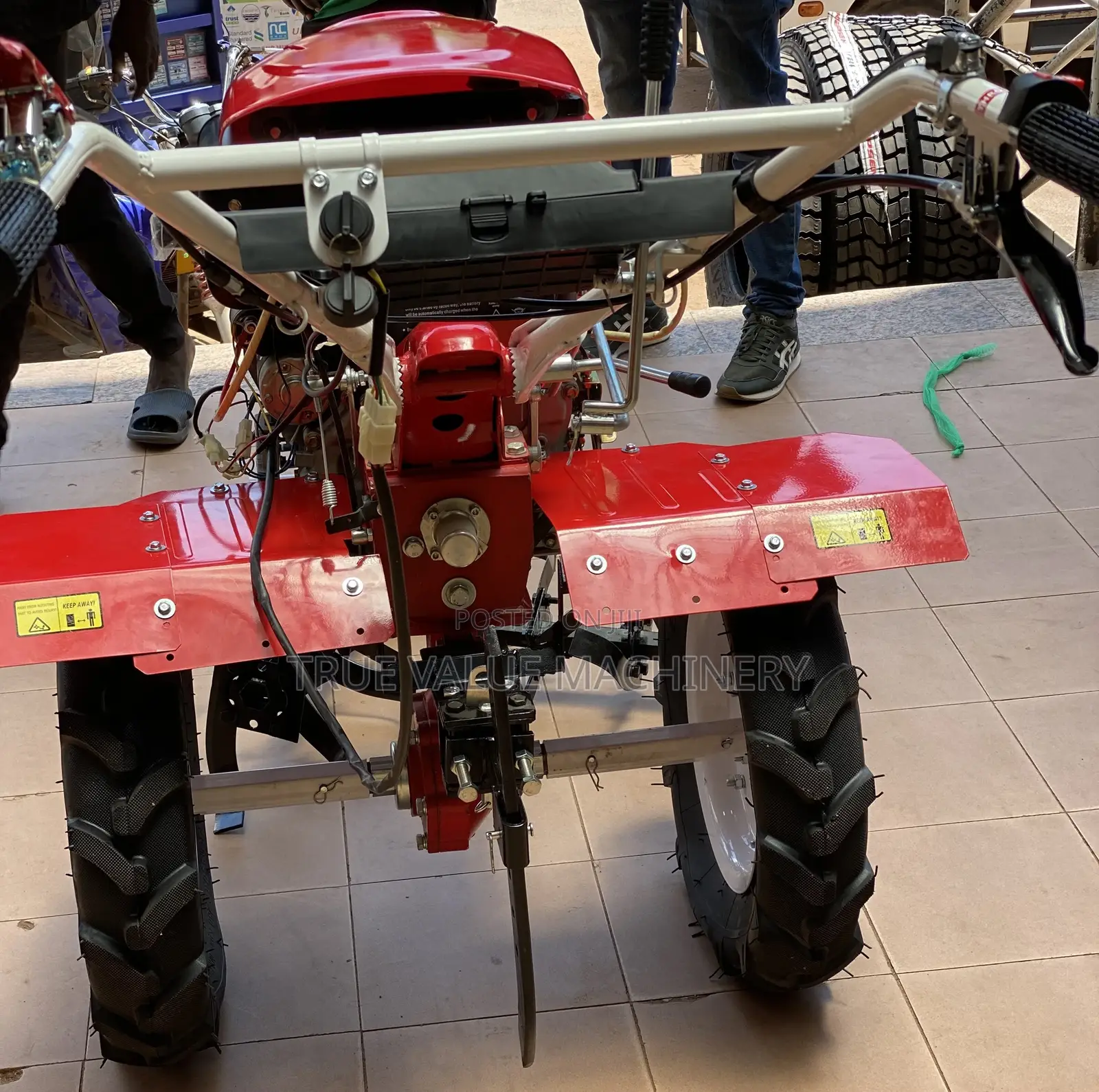 Mini Tractor / Walking Tiller