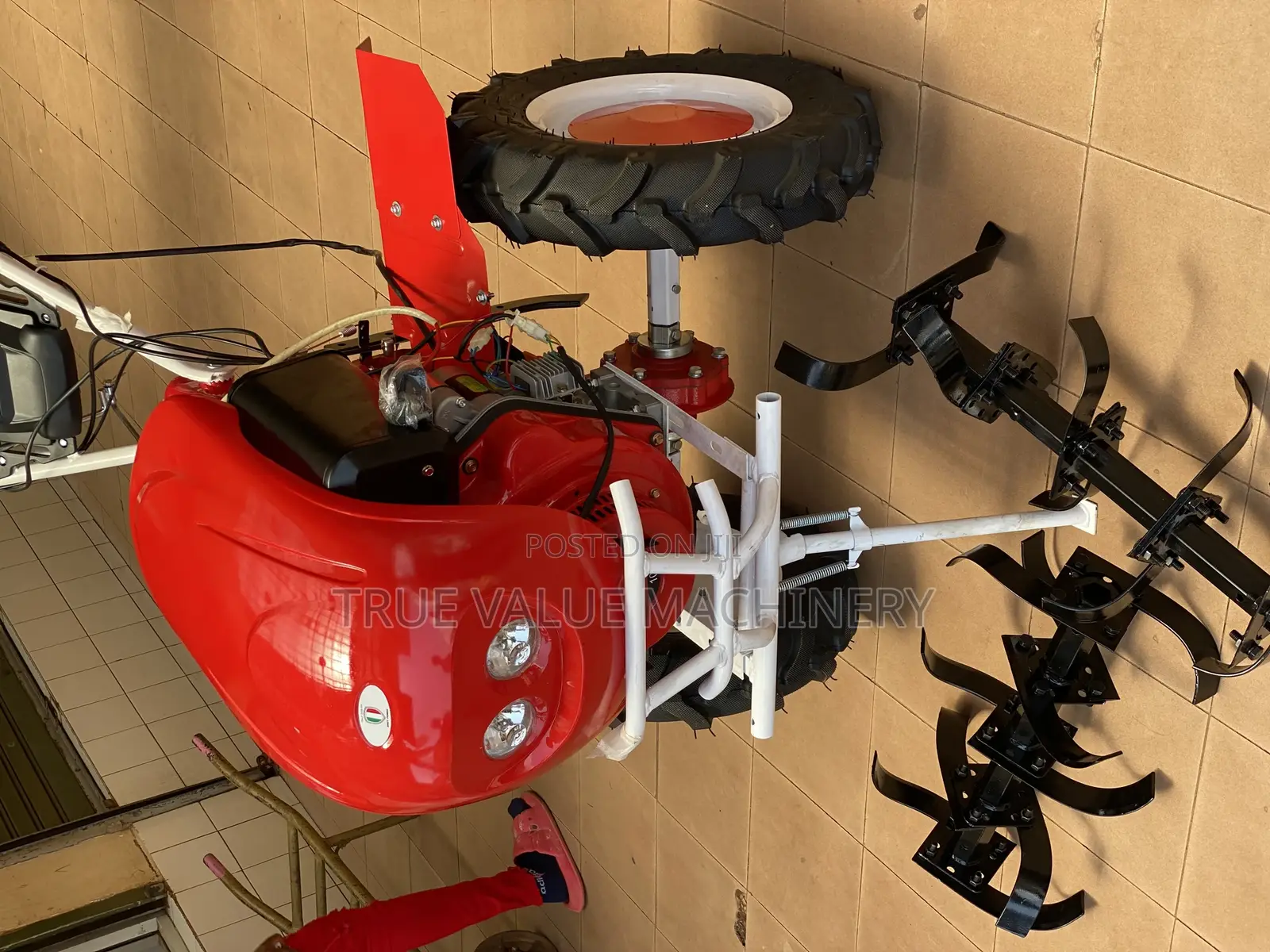 Mini Tractor / Walking Tiller