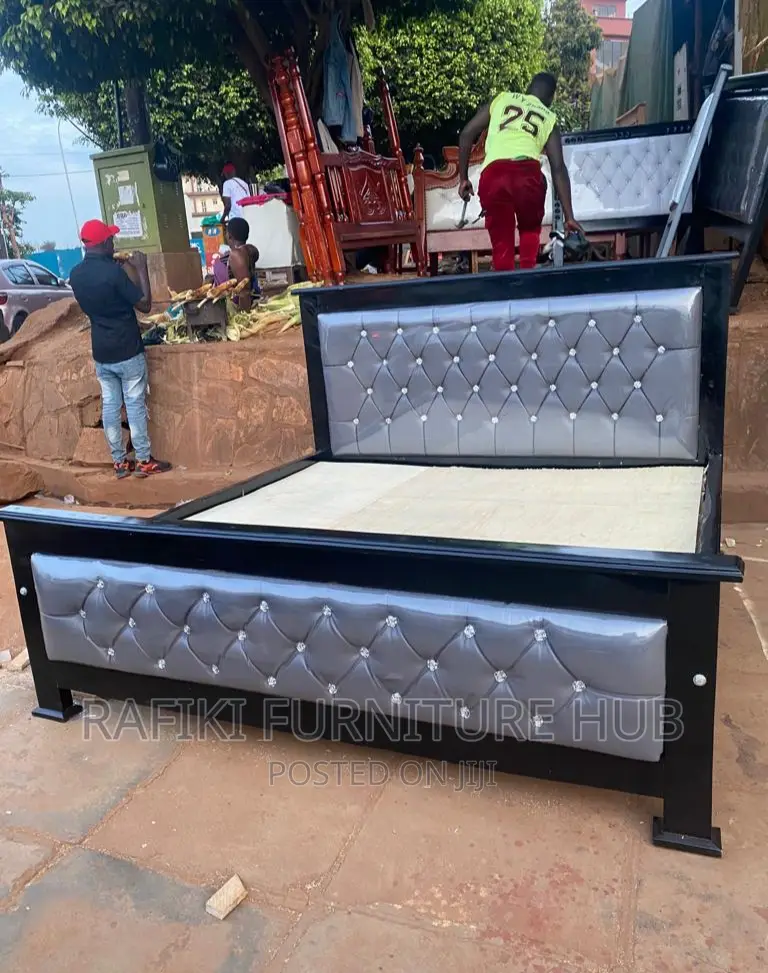 Leather Bed / 5by6 Bed / Wooden Bed/ Furniture/ Luxury Bed