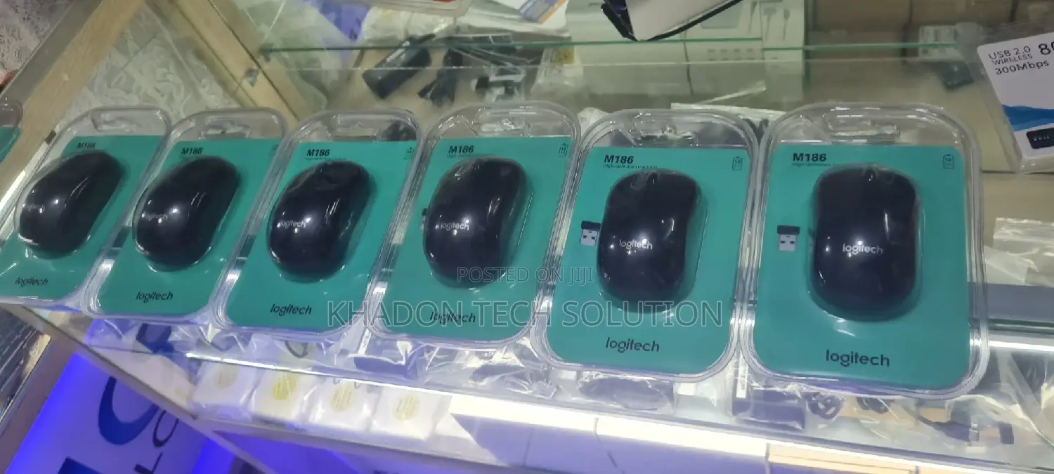 Unused M186 Logitech Mouse