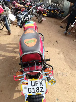 Bajaj Boxer BM100ES 2022 Red