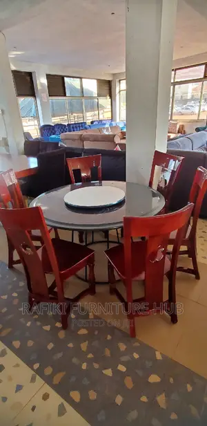 Round Dining Table 6seaters