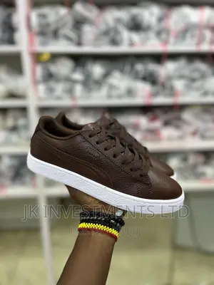 Puma Sneakers