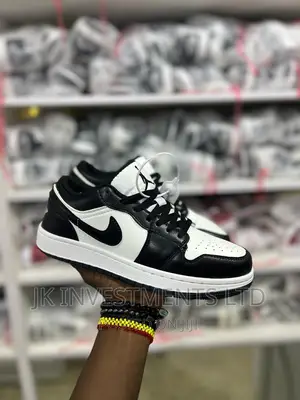 Nike Dunk Low Retro Black/White Panda