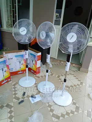Sachi Stand Fans With a Remote
