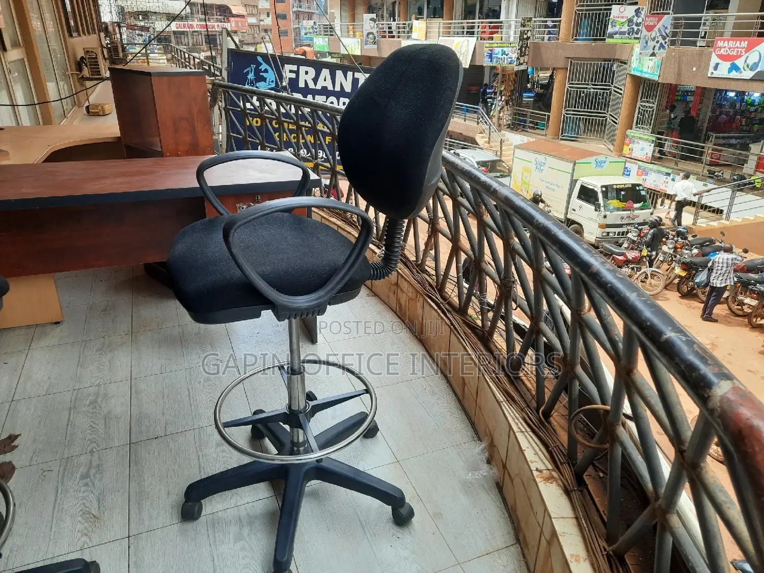 Second Hand Fabric Counter Chair