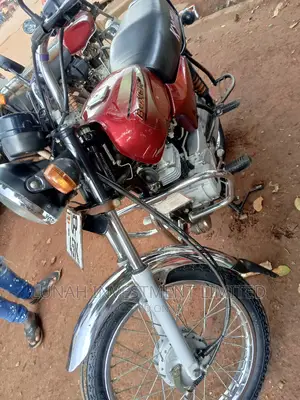 Bajaj Boxer 100 2023 Red