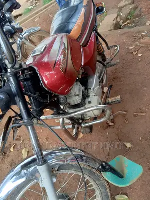 Bajaj Boxer 100 2022 Red