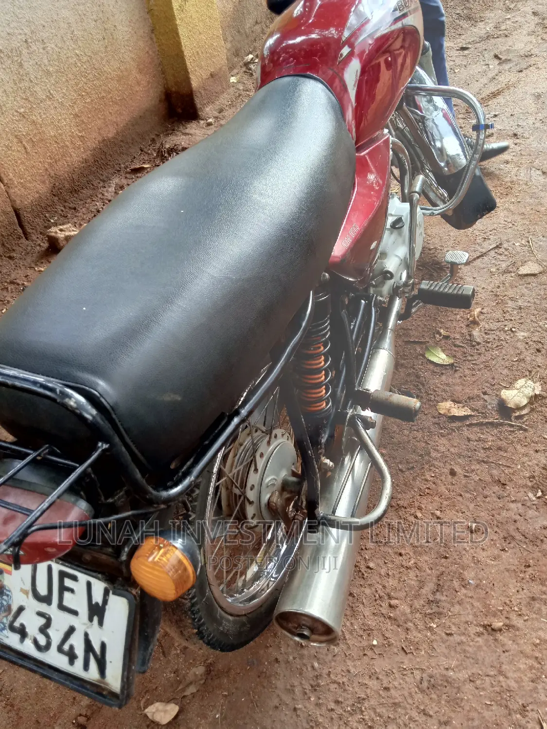 Bajaj Boxer 100 2021 Red