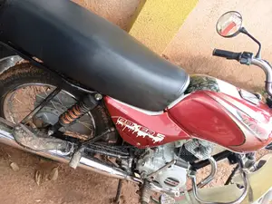 Bajaj Boxer 2022 Red