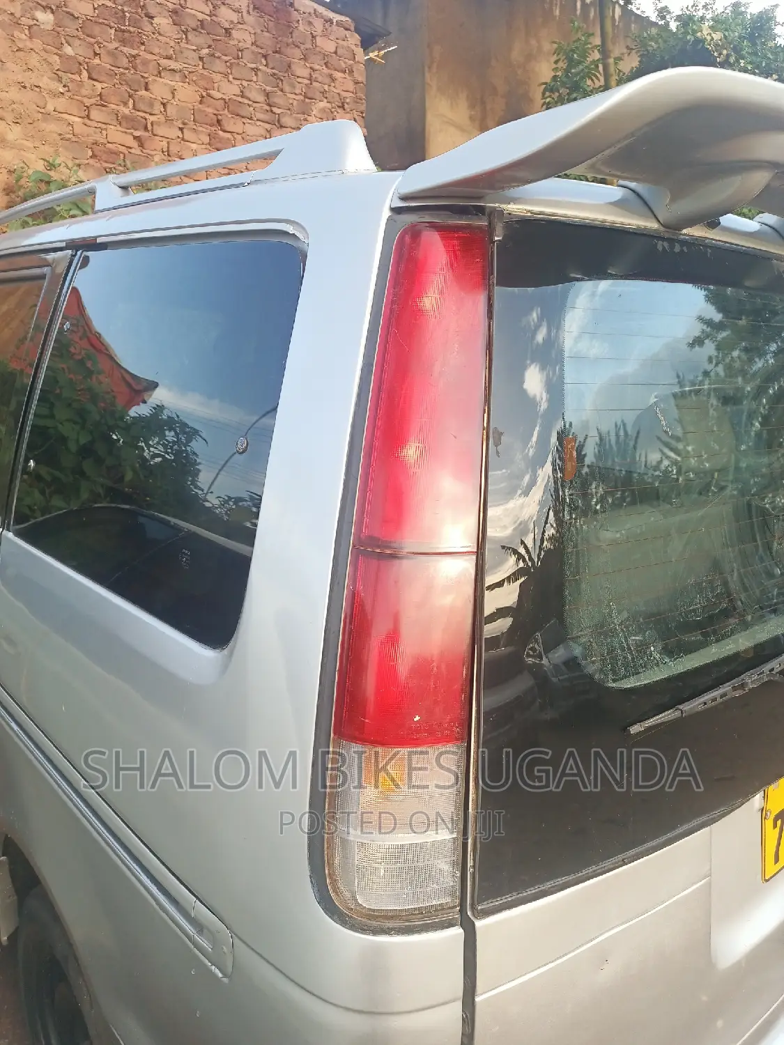 Toyota Noah 2003 Silver