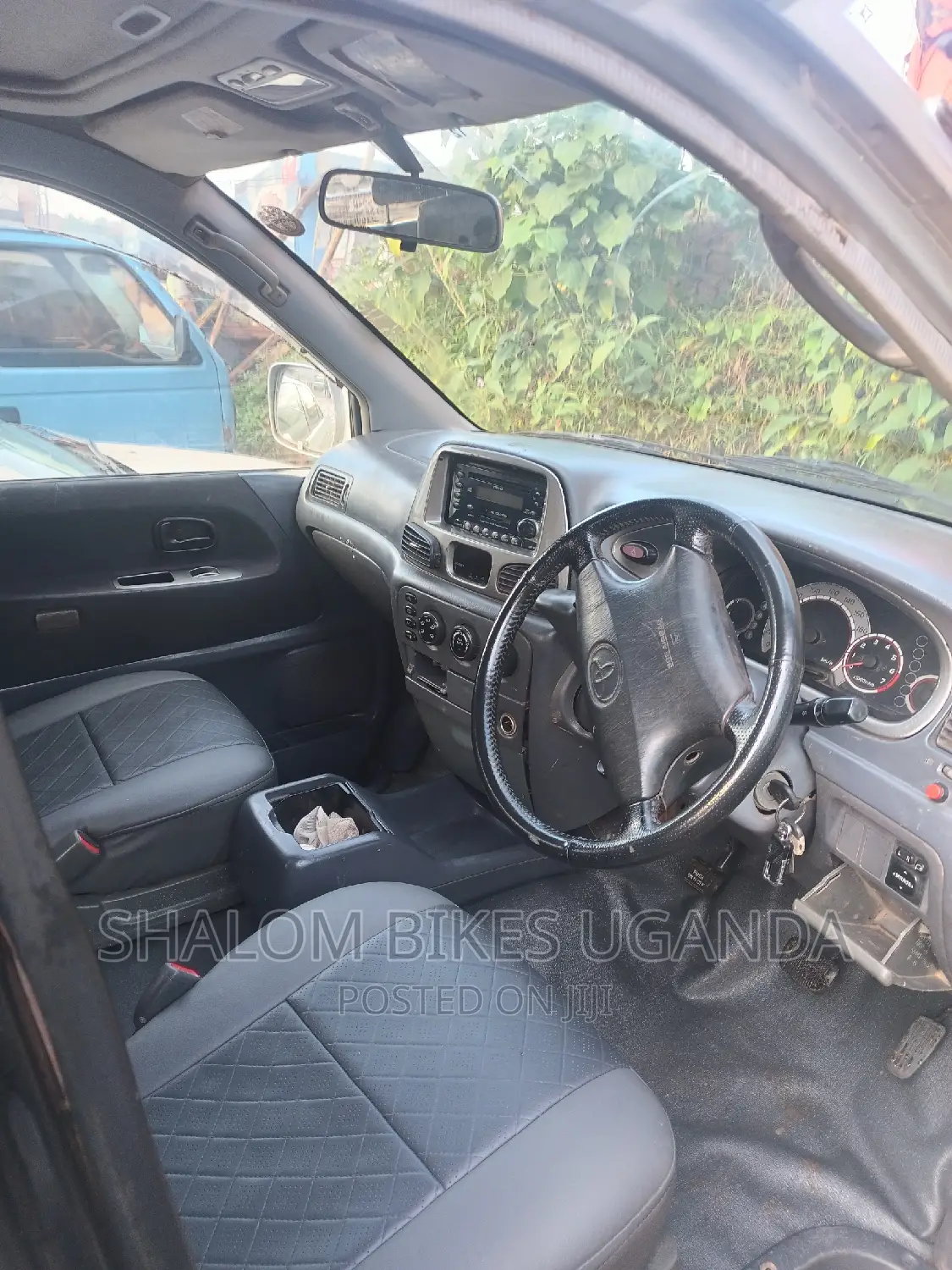 Toyota Noah 2003 Silver