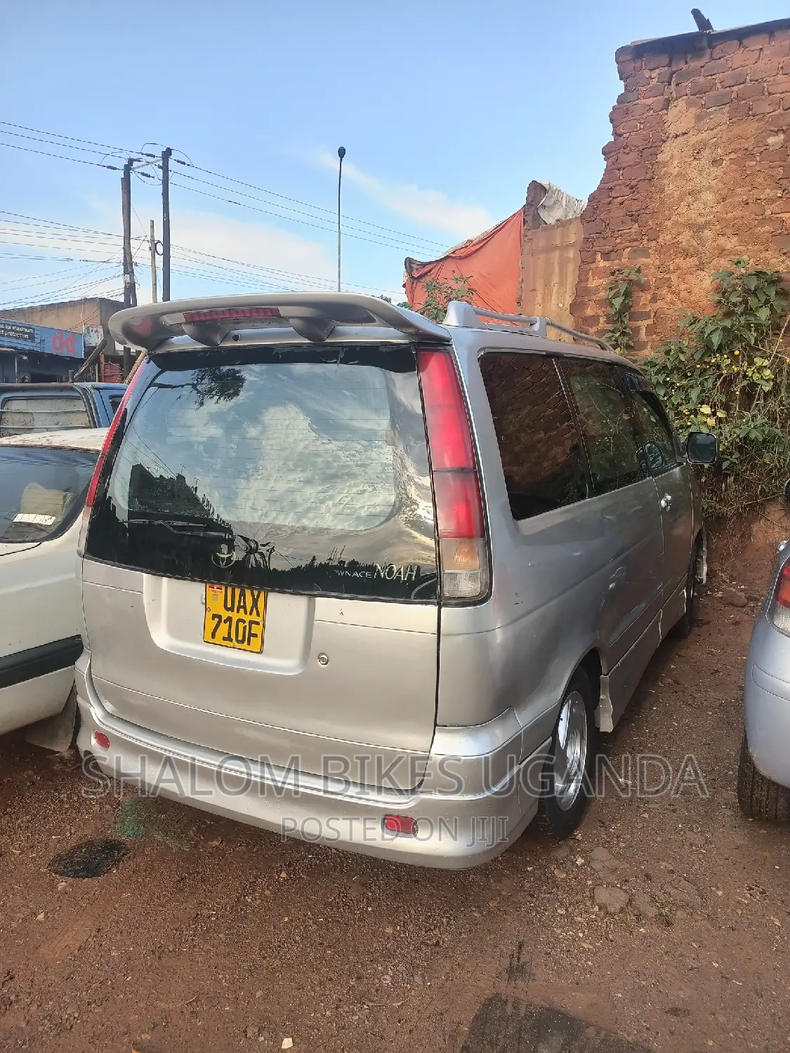Toyota Noah 2003 Silver