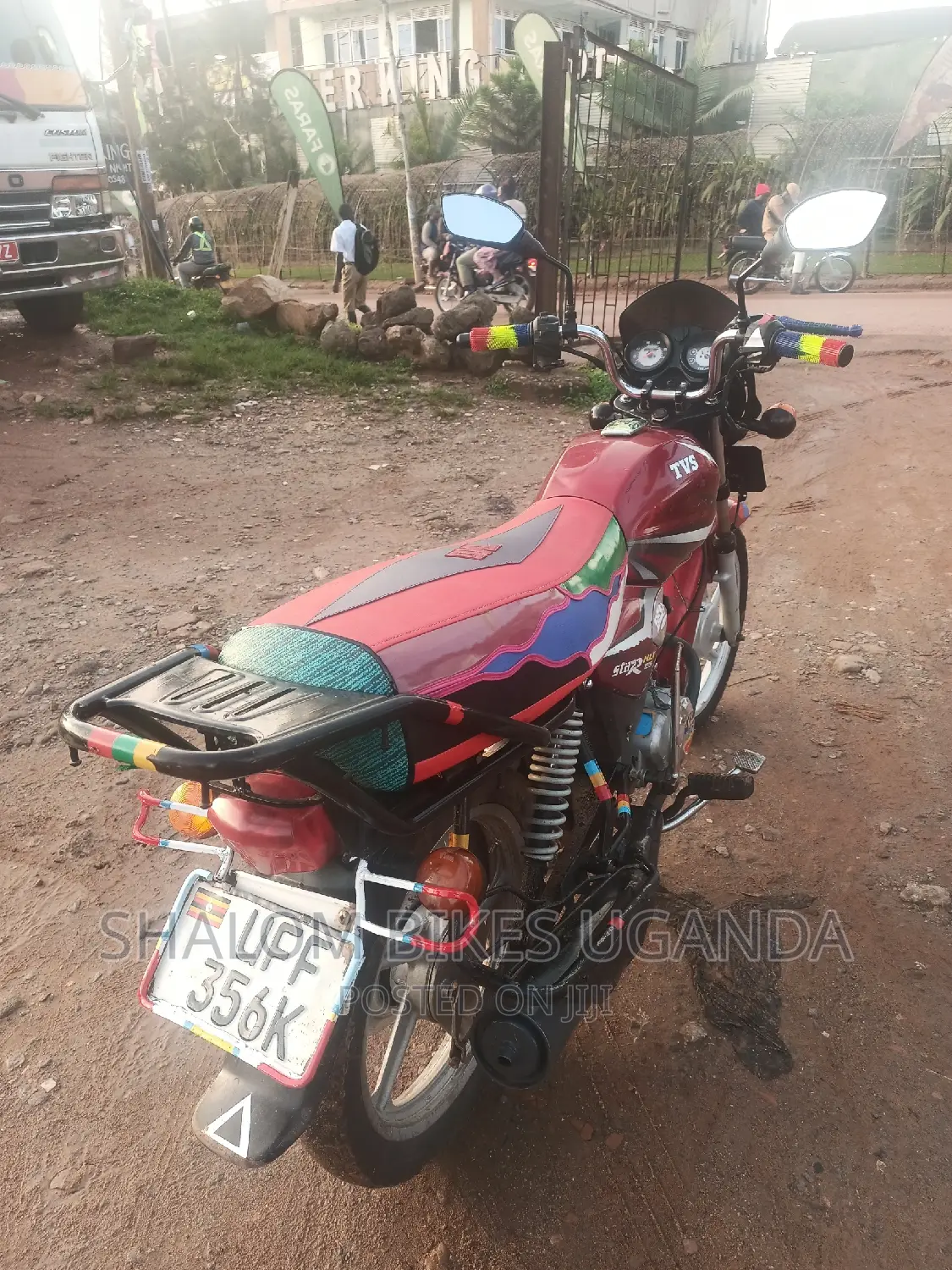 TVS HLX 125 2023 Red