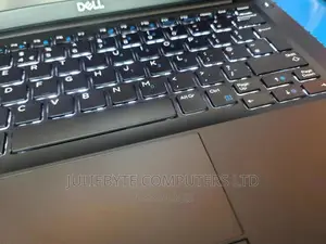 Laptop Dell Latitude 7390 8GB Intel Core i7 SSD 512GB
