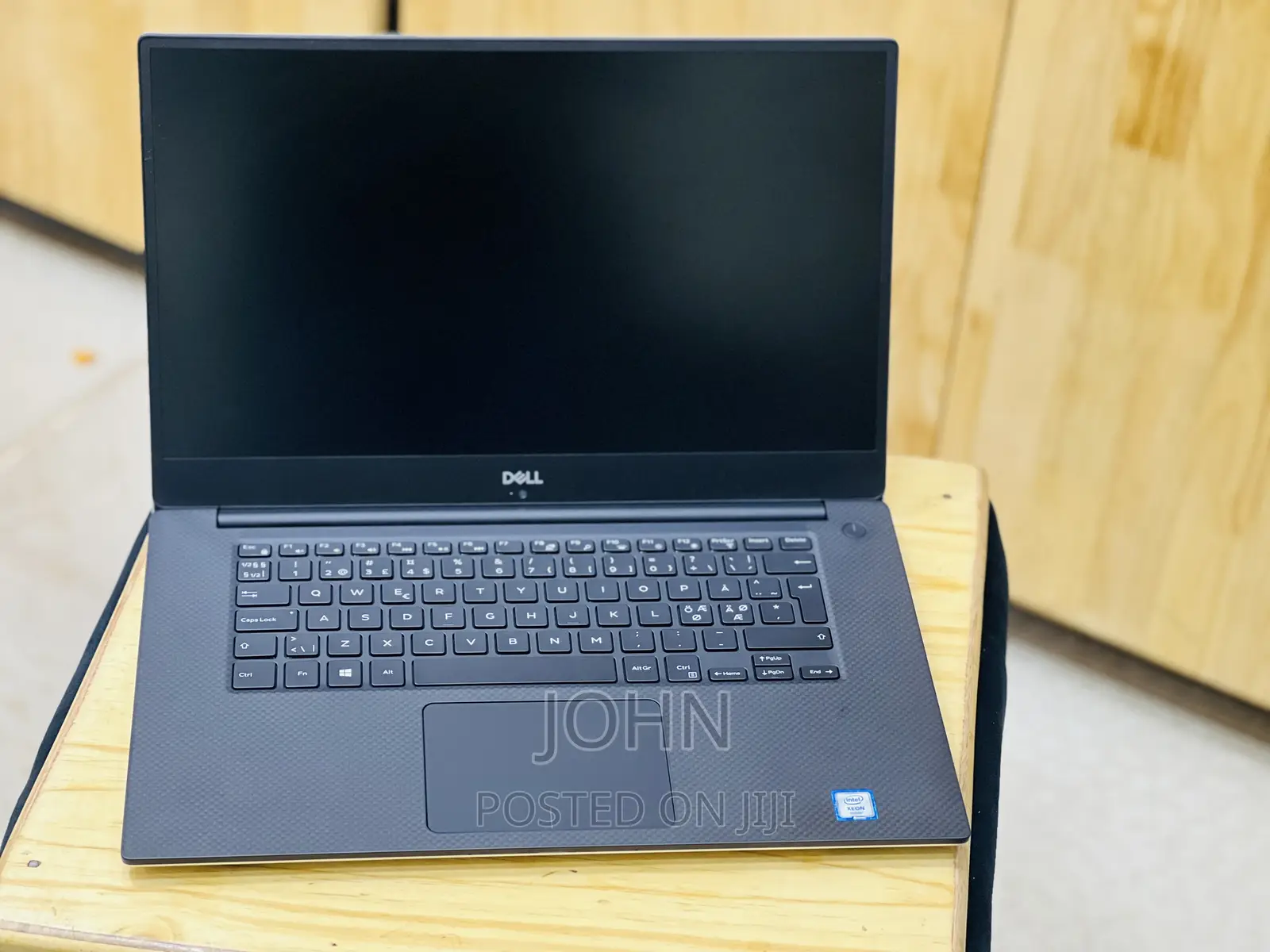 New Laptop Dell Precision 5530 16GB Intel Xeon SSHD (Hybrid) 512GB