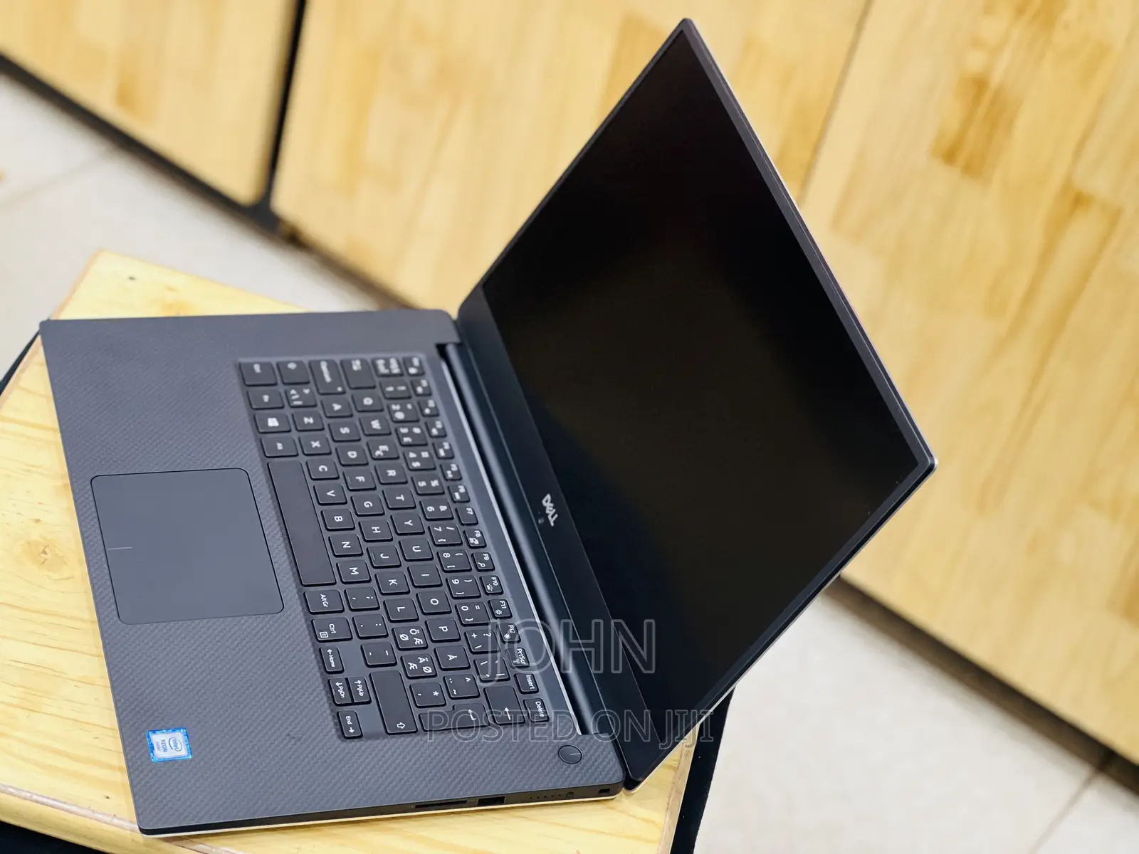 New Laptop Dell Precision 5530 16GB Intel Xeon SSHD (Hybrid) 512GB
