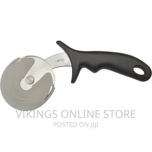 Stainless Steel Pizza Cutter Wheel With Handle- Black