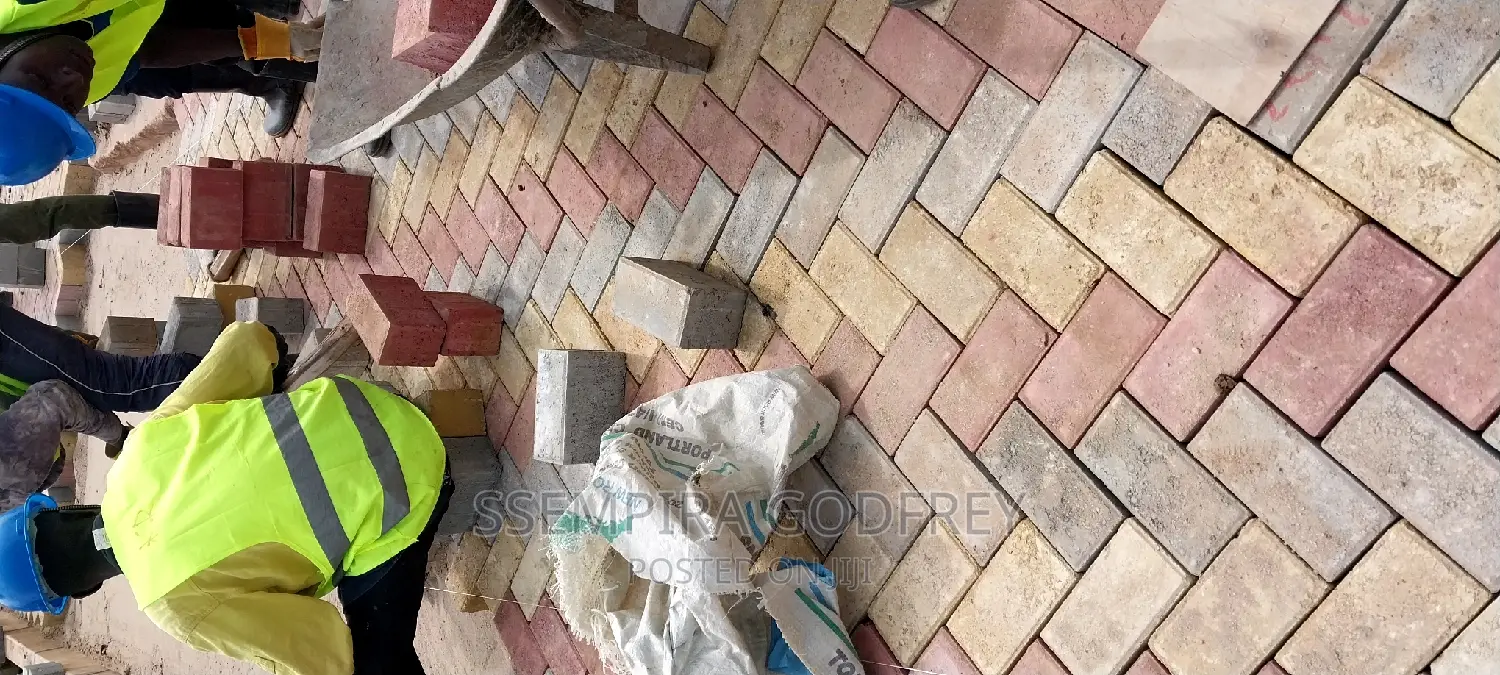 Technical Expert in Paver Laying and Construction