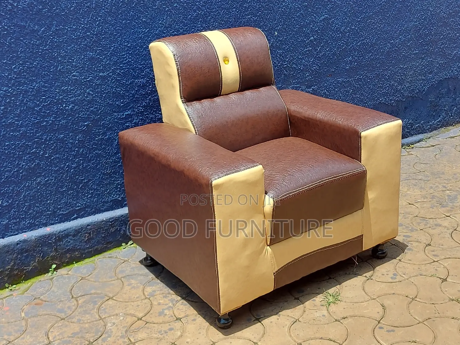 Lovely Single Seater Sofa