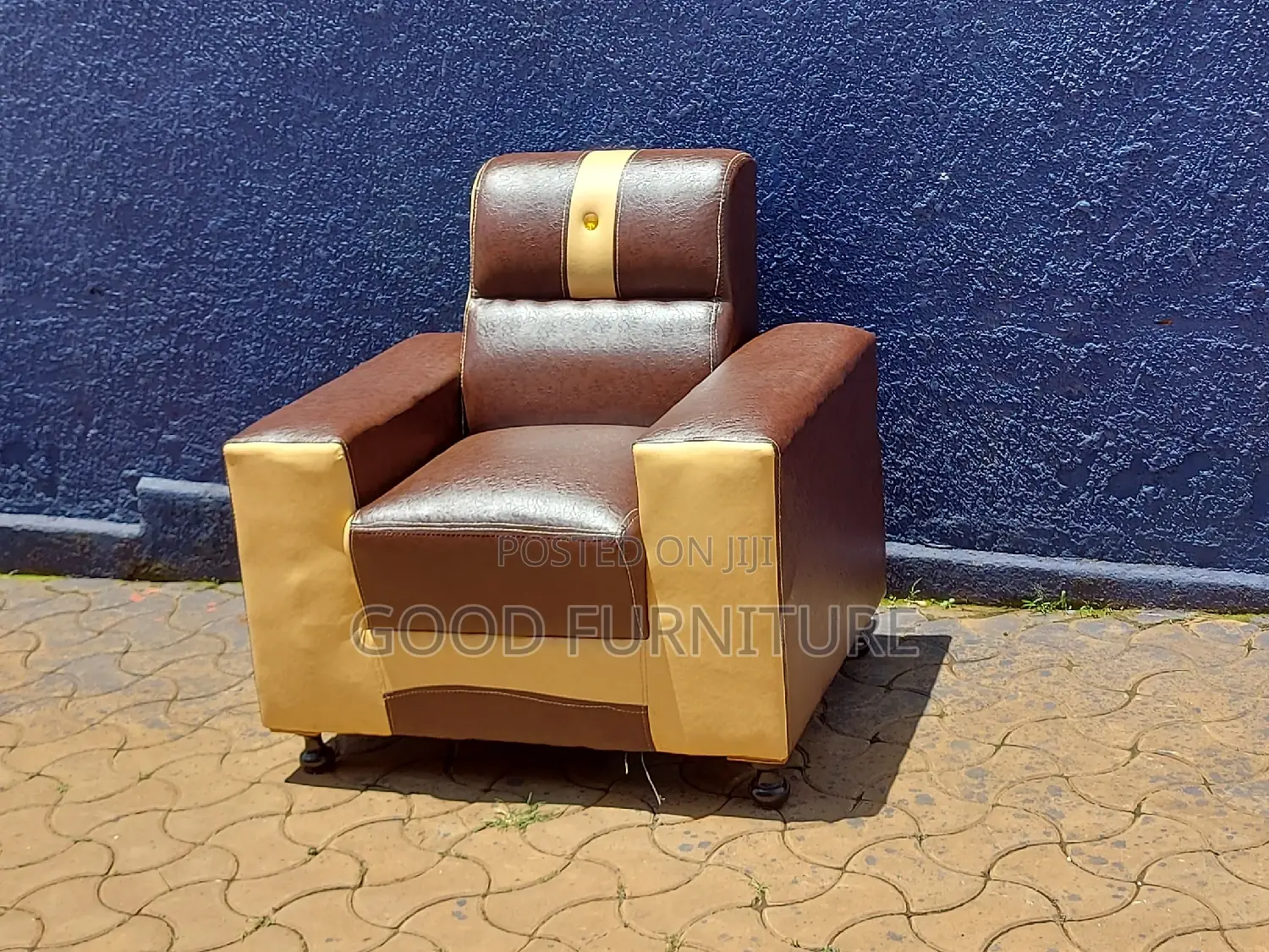 Lovely Single Seater Sofa