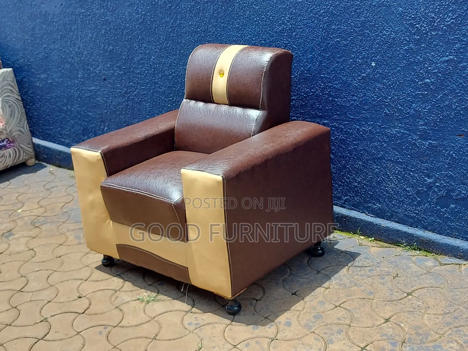 Lovely Single Seater Sofa
