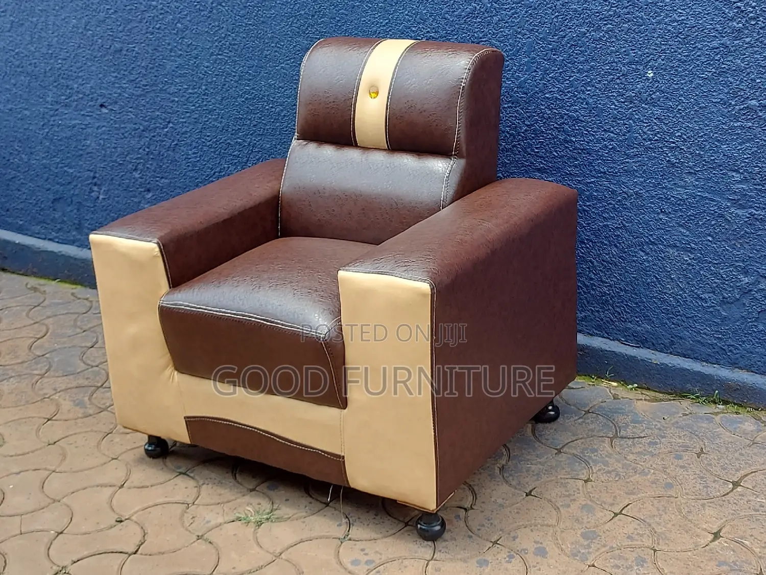 Lovely Single Seater Sofa