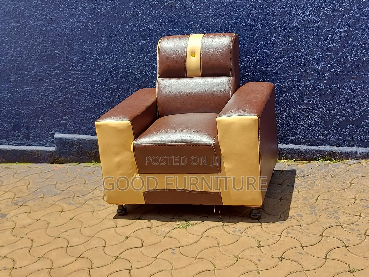 Lovely Single Seater Sofa