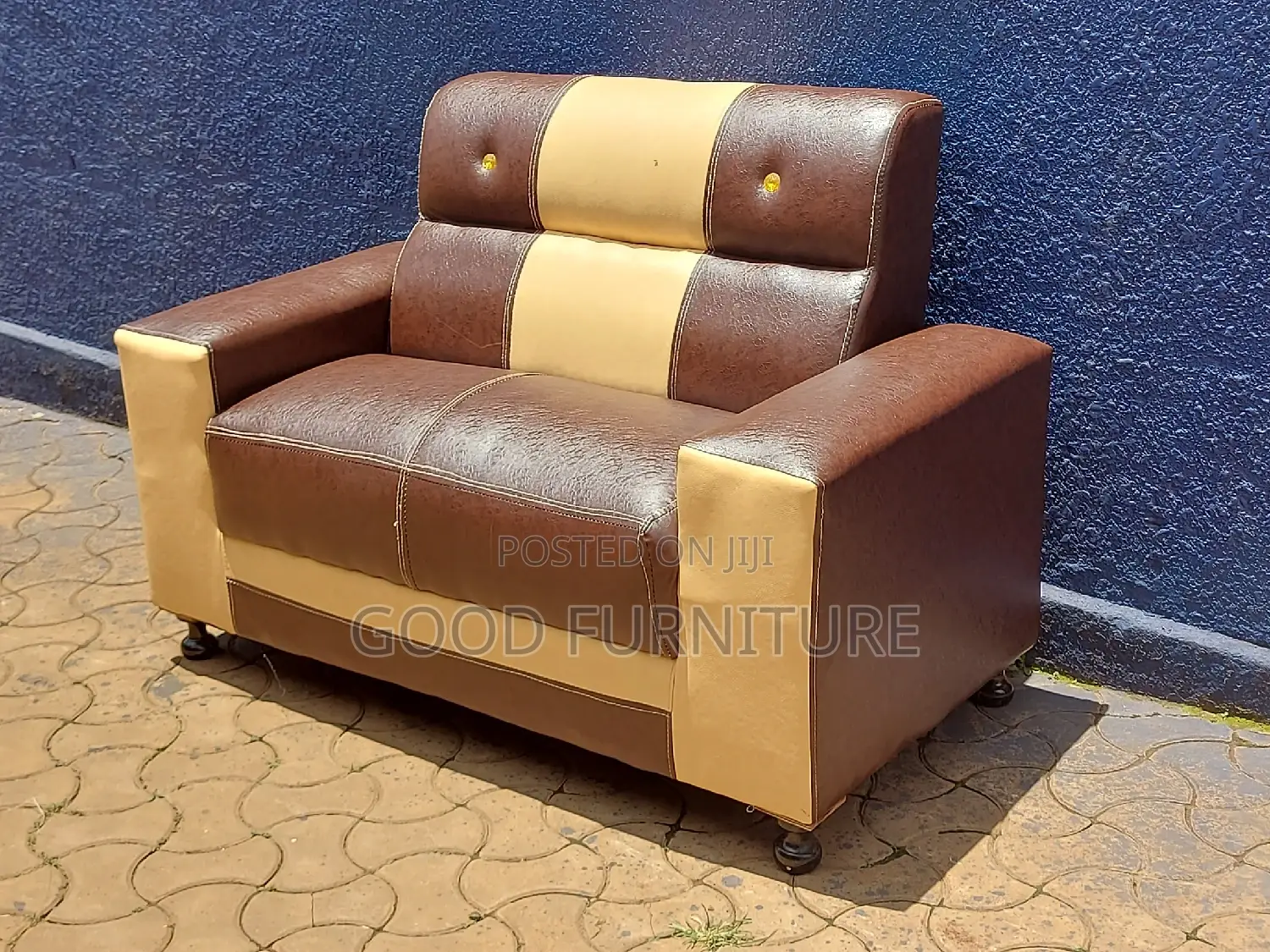 GLITTERING Two Seaters Sofa
