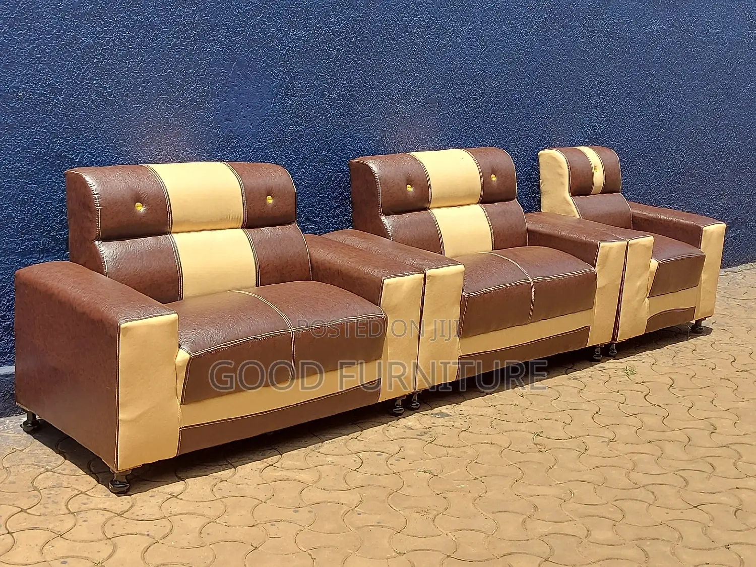 IMPRESSIVE Five Seaters Sofas