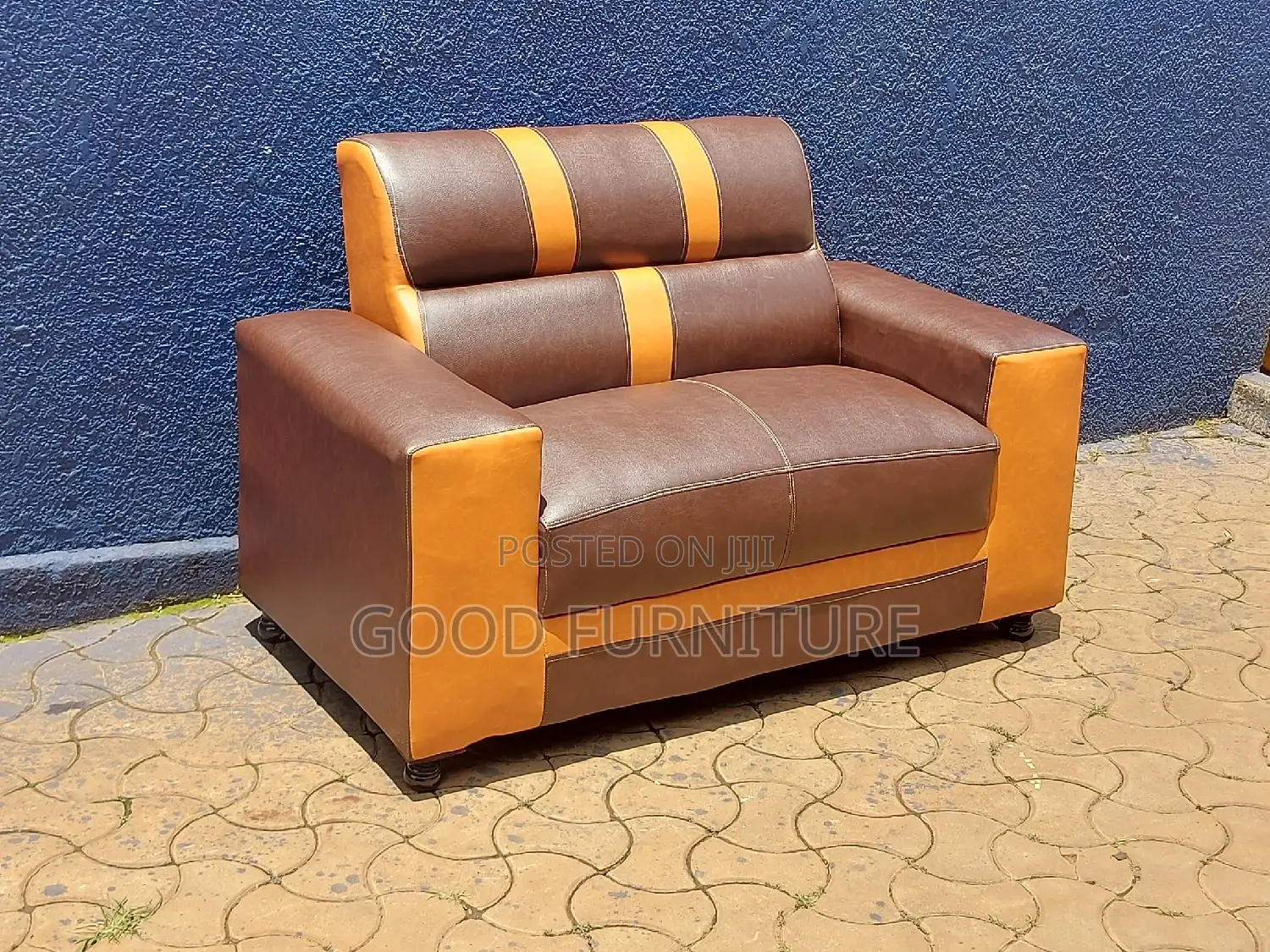 EXQUISITE Two Seaters Sofa